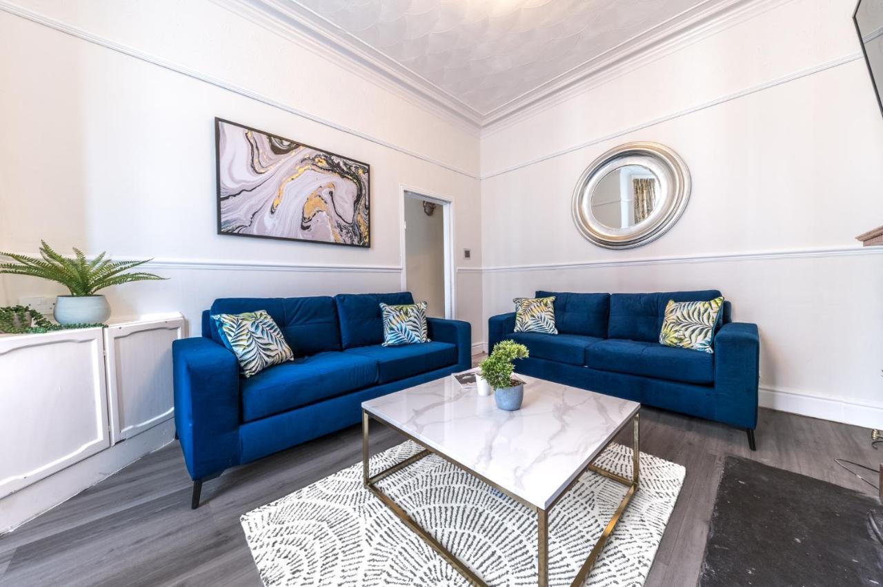 Stylish Luxury Large 4Br Kingbed Appartement Barrow-in-Furness Buitenkant foto