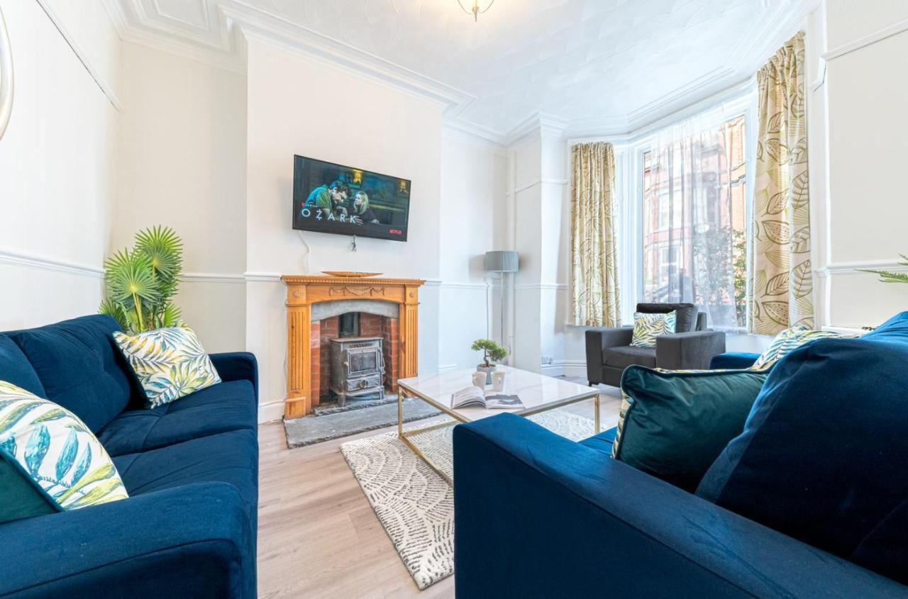 Stylish Luxury Large 4Br Kingbed Appartement Barrow-in-Furness Buitenkant foto