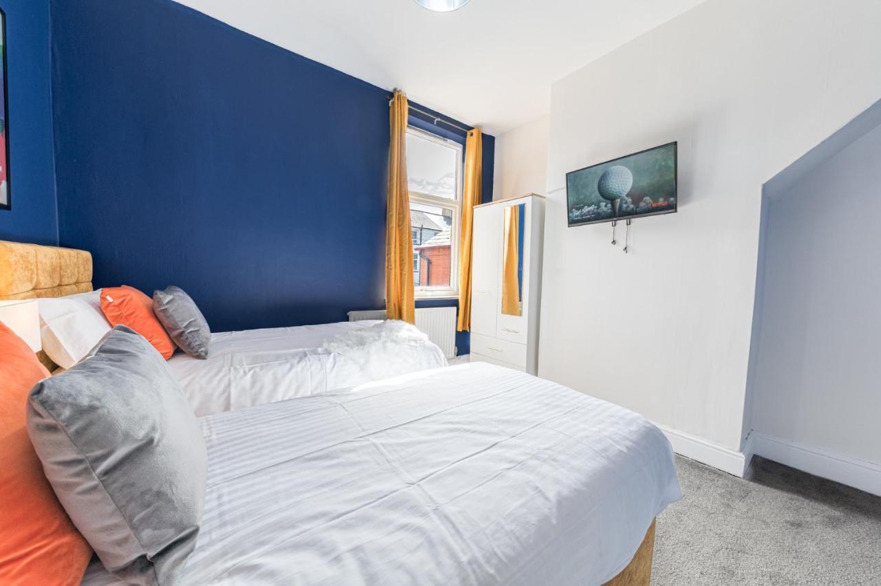 Stylish Luxury Large 4Br Kingbed Appartement Barrow-in-Furness Buitenkant foto
