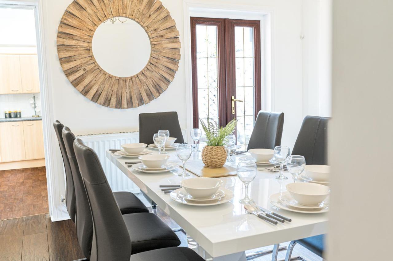 Stylish Luxury Large 4Br Kingbed Appartement Barrow-in-Furness Buitenkant foto